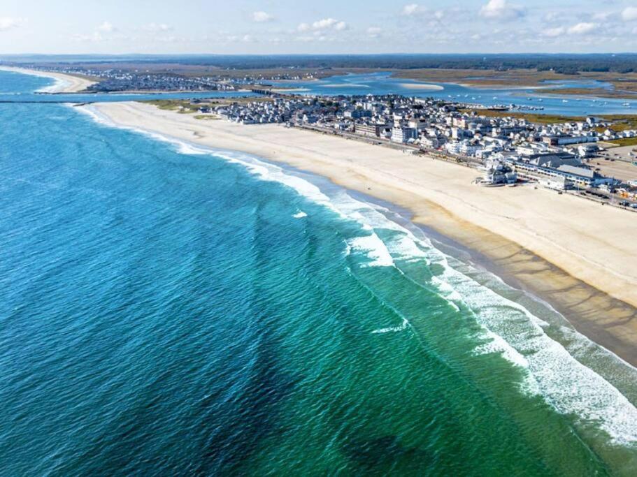 Luxury In The Heart Of Hamptons South Beach! Apartment Hampton